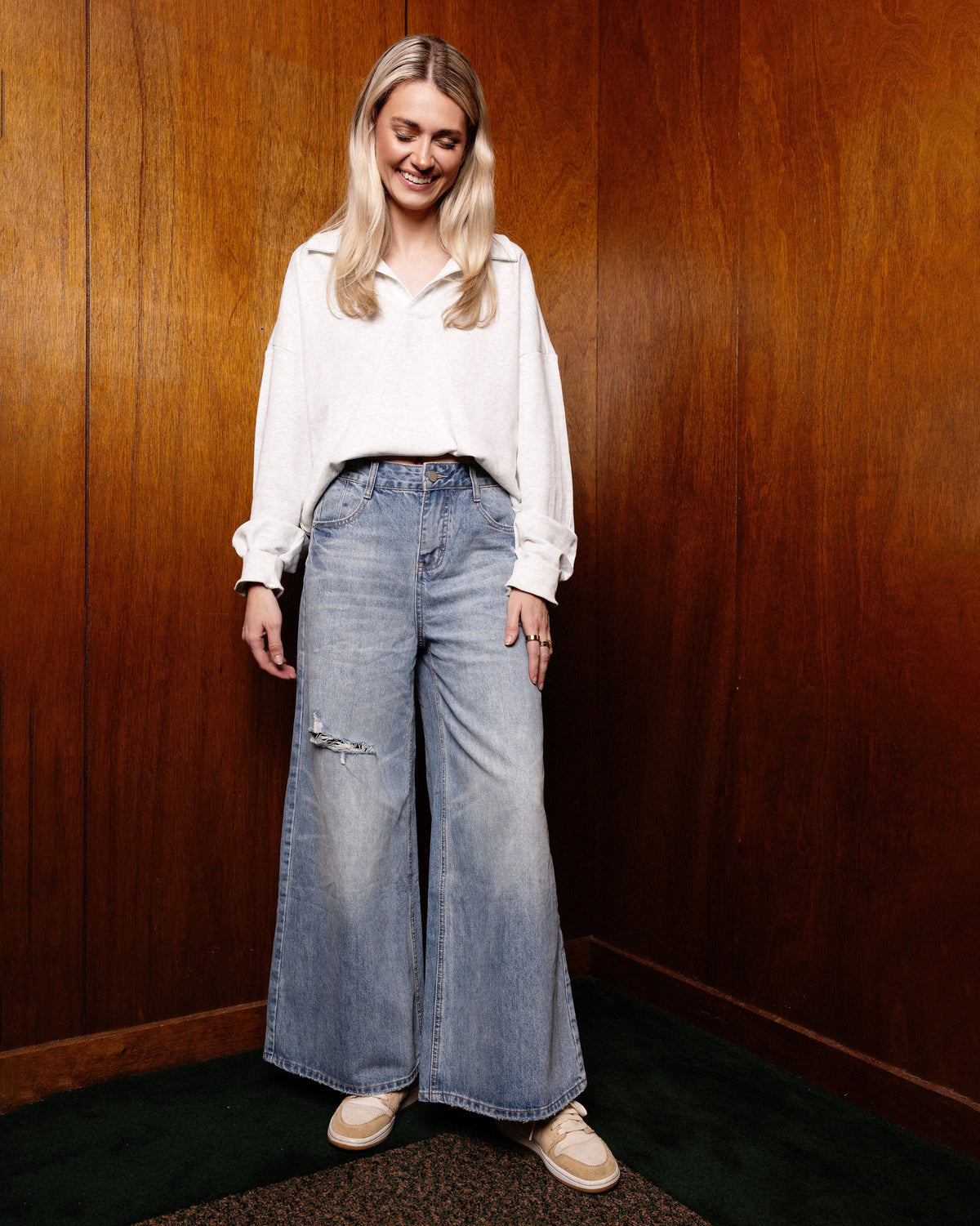 Women’s Vintage Wash Wide Leg Jeans